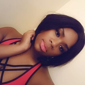 Meet your Posher, Alexia